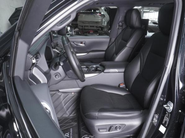 Toyota Land Cruiser 300 Series с пробегом 2022 года, цена 9 979 000 рублей, 110244 км, внедорожник, Автокод Объявления
