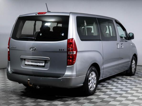 Hyundai H-1 II Рестайлинг с пробегом 2015 года, цена 2 400 000 рублей, 129213 км, минивэн, Автокод Объявления