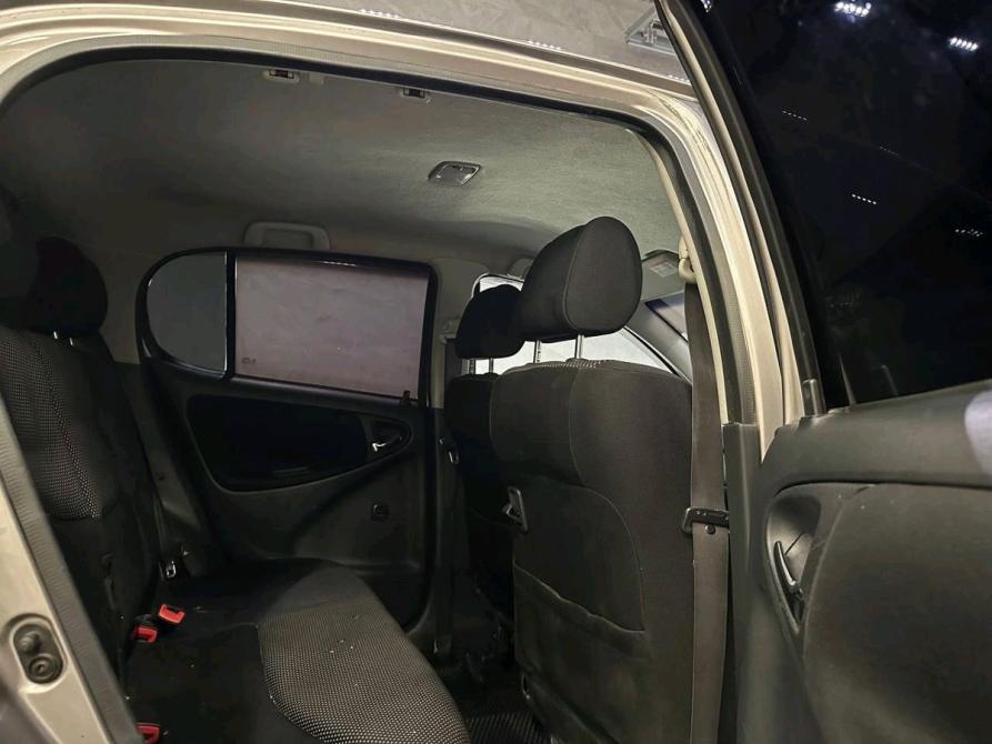Toyota Vitz I (P10) Новосибирск  - изображение 13