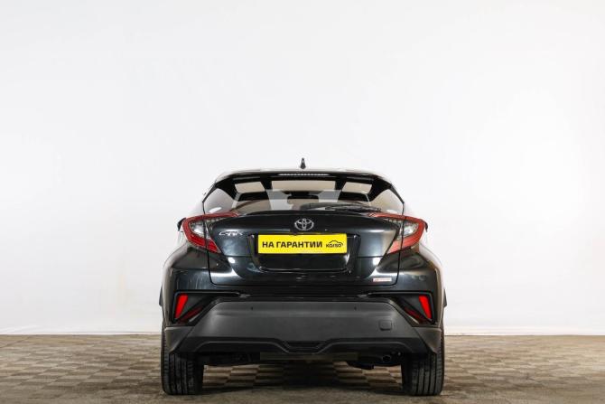 Toyota C-HR I с пробегом 2018 года, цена 2 029 000 рублей, 105000 км, внедорожник, Автокод Объявления