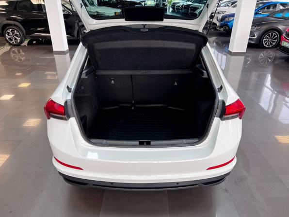 Skoda Rapid II с пробегом 2021 года, цена 1 595 000 рублей, 100507 км, лифтбек, Автокод Объявления