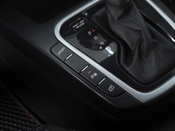 Kia Ceed III Рестайлинг с пробегом 2022 года, цена 1 900 000 рублей, 84654 км, хэтчбек, Автокод Объявления