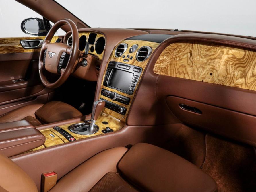 Bentley Continental Flying Spur Москва  - изображение 9