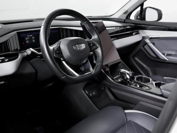 Geely Atlas II с пробегом 2024 года, цена 2 990 990 рублей, 45000 км, внедорожник, Автокод Объявления