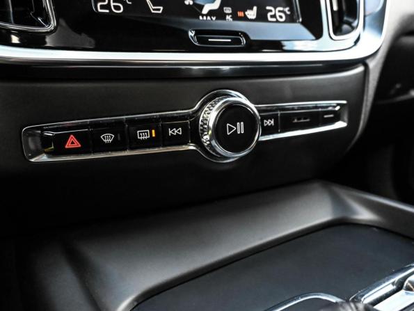 Volvo V60 Cross Country II с пробегом 2019 года, цена 2 434 000 рублей, 189059 км, универсал, Автокод Объявления