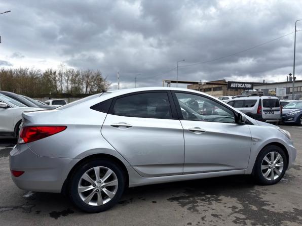 Hyundai Solaris I с пробегом 2014 года, цена 830 000 рублей, 163334 км, седан, Автокод Объявления