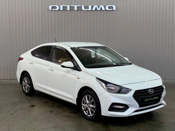 Hyundai Solaris II с пробегом 2017 года, цена 1 397 000 рублей, 126710 км, седан, Автокод Объявления