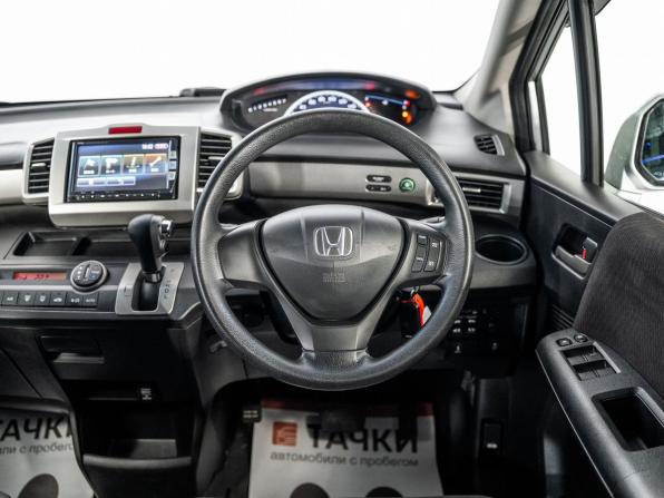 Honda Freed I Рестайлинг с пробегом 2012 года, цена 995 500 рублей, 153321 км, компактвэн, Автокод Объявления