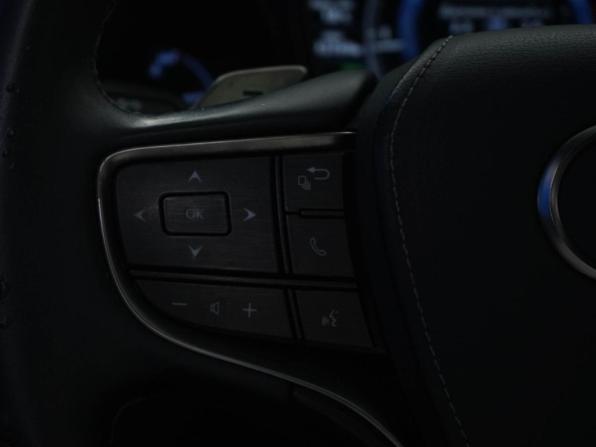 Lexus LS V с пробегом 2018 года, цена 3 900 055 рублей, 193769 км, седан, Автокод Объявления