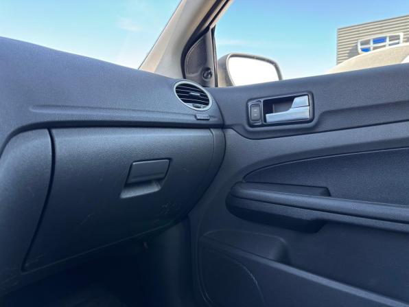 Ford Focus II с пробегом 2006 года, цена 370 000 рублей, 238241 км, седан, Автокод Объявления