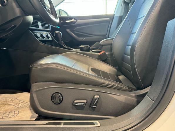 Volkswagen Jetta VII с пробегом 2020 года, цена 1 635 000 рублей, 204927 км, седан, Автокод Объявления