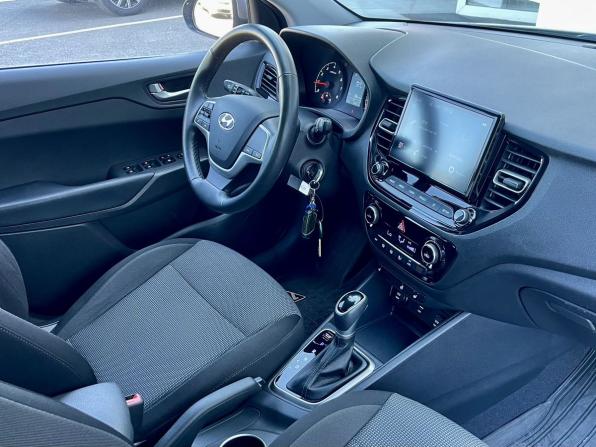 Hyundai Solaris II Рестайлинг с пробегом 2021 года, цена 1 700 000 рублей, 42500 км, седан, Автокод Объявления