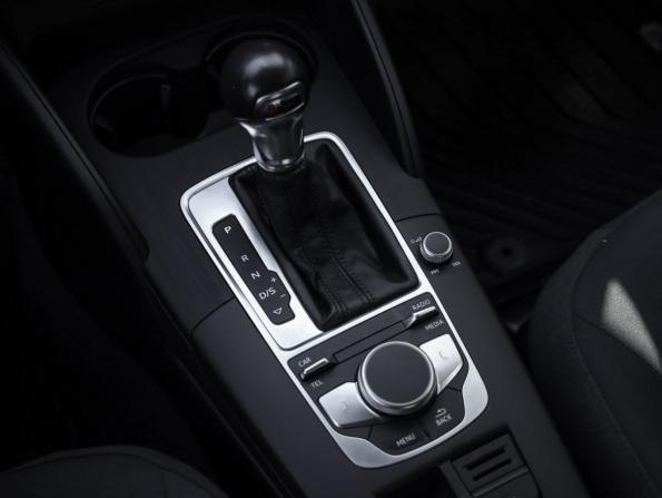 Audi A3 III (8V) Рестайлинг с пробегом 2019 года, цена 2 049 000 рублей, 91731 км, седан, Автокод Объявления