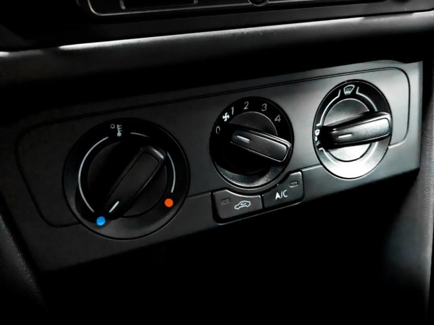 Volkswagen Polo V Рестайлинг Санкт-Петербург  - изображение 25
