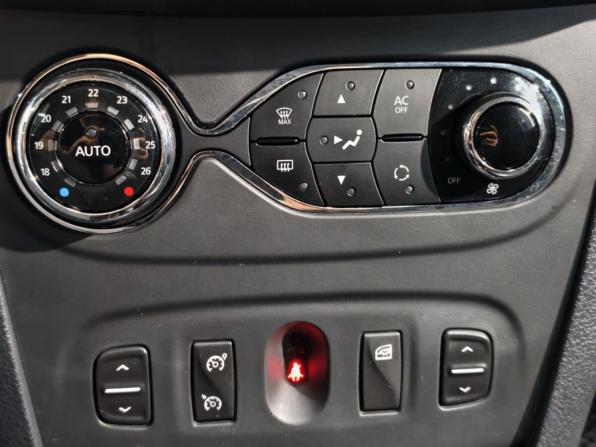 Renault Logan II с пробегом 2014 года, цена 655 000 рублей, 138715 км, седан, Автокод Объявления