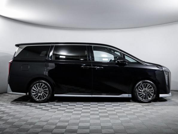 GAC M8 с пробегом 2023 года, цена 3 950 000 рублей, 54227 км, минивэн, Автокод Объявления