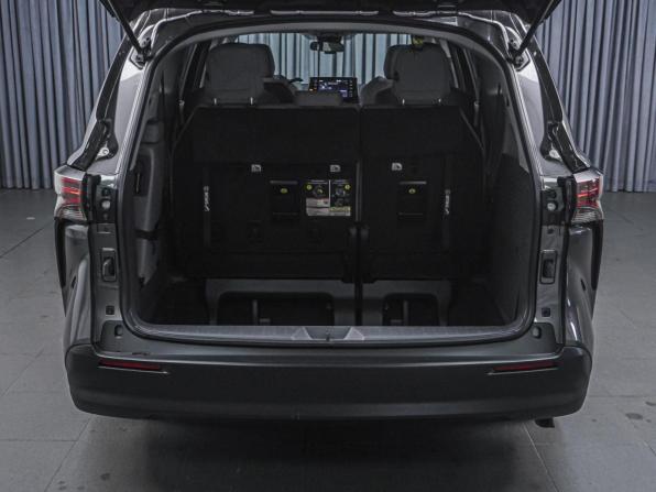 Toyota Sienna IV с пробегом 2021 года, цена 4 187 000 рублей, 81323 км, минивэн, Автокод Объявления