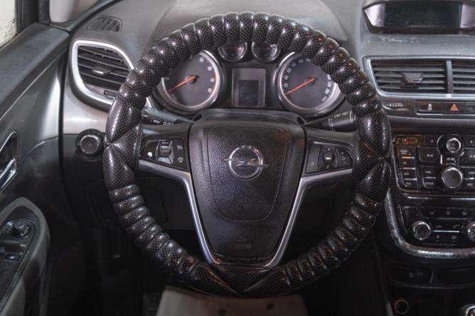 Opel Mokka I с пробегом 2014 года, цена 879 000 рублей, 144000 км, внедорожник, Автокод Объявления