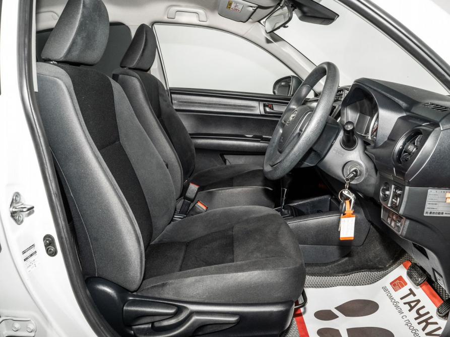 Toyota Corolla XI (E160 E170) Рестайлинг 2 Иркутск  - изображение 5
