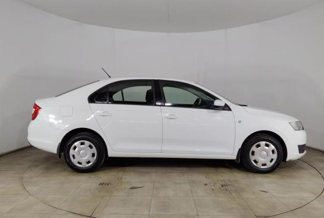 Skoda Rapid I с пробегом 2014 года, цена 715 000 рублей, 126600 км, лифтбек, Автокод Объявления