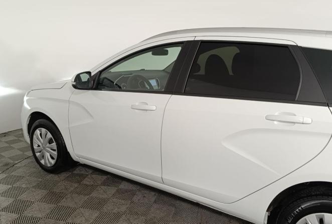 Lada (ВАЗ) Vesta I Рестайлинг (NG) с пробегом 2024 года, цена 1 300 000 рублей, 45231 км, универсал, Автокод Объявления