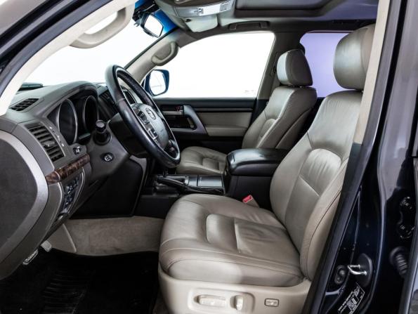 Toyota Land Cruiser 200 Series с пробегом 2010 года, цена 2 399 000 рублей, 378281 км, внедорожник, Автокод Объявления