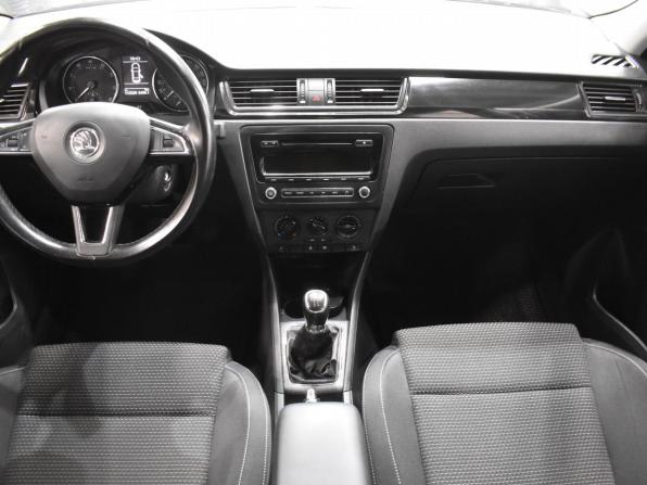 Skoda Rapid I с пробегом 2015 года, цена 830 000 рублей, 112327 км, седан, Автокод Объявления