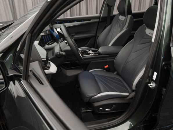 Geely Atlas II с пробегом 2024 года, цена 3 050 000 рублей, 40832 км, внедорожник, Автокод Объявления