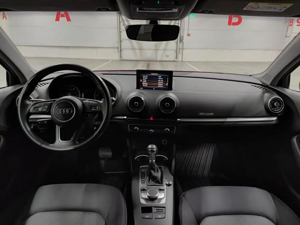 Audi A3 III (8V) Рестайлинг с пробегом 2018 года, цена 1 990 000 рублей, 62006 км, седан, Автокод Объявления
