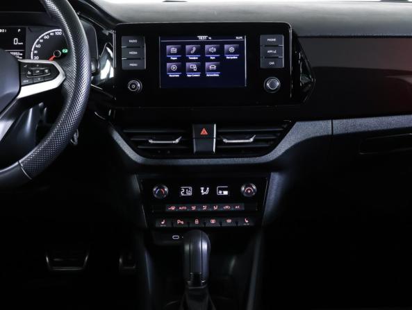 Volkswagen Polo VI с пробегом 2022 года, цена 1 790 000 рублей, 56764 км, лифтбек, Автокод Объявления