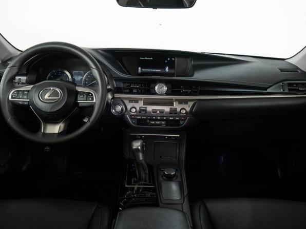 Lexus ES VI Рестайлинг с пробегом 2016 года, цена 2 320 000 рублей, 189000 км, седан, Автокод Объявления