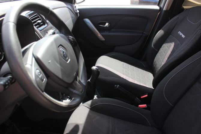 Renault Sandero II с пробегом 2018 года, цена 1 017 000 рублей, 130580 км, хэтчбек, Автокод Объявления