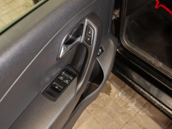 Volkswagen Polo V с пробегом 2013 года, цена 750 000 рублей, 140708 км, седан, Автокод Объявления