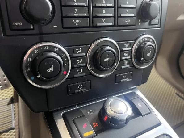 Land Rover Freelander II Рестайлинг с пробегом 2012 года, цена 1 323 000 рублей, 206617 км, внедорожник, Автокод Объявления