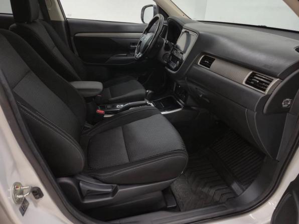 Mitsubishi Outlander III Рестайлинг 2 с пробегом 2017 года, цена 1 865 000 рублей, 155312 км, внедорожник, Автокод Объявления