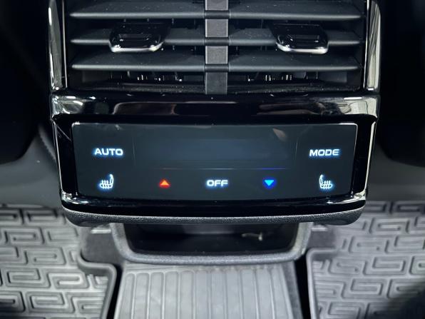 Geely Monjaro I с пробегом 2024 года, цена 4 100 000 рублей, 1389 км, внедорожник, Автокод Объявления