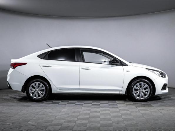Hyundai Solaris II с пробегом 2017 года, цена 1 250 000 рублей, 88000 км, седан, Автокод Объявления