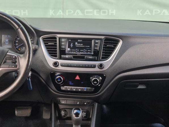 Hyundai Solaris II с пробегом 2018 года, цена 1 349 000 рублей, 88291 км, седан, Автокод Объявления