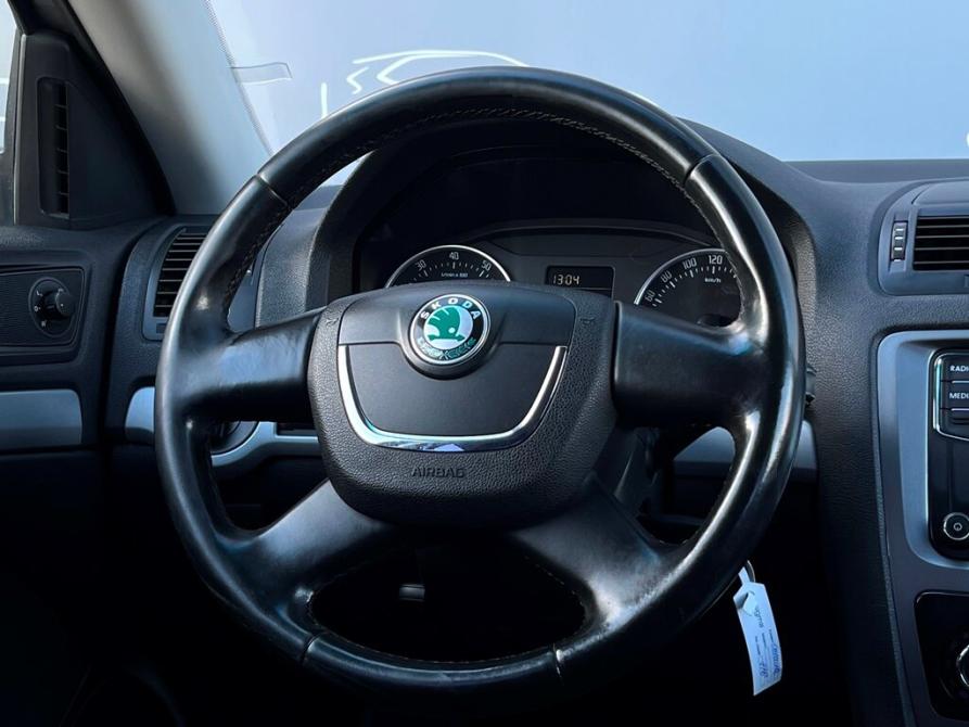 Skoda Octavia II (A5) Рестайлинг Санкт-Петербург  - изображение 20