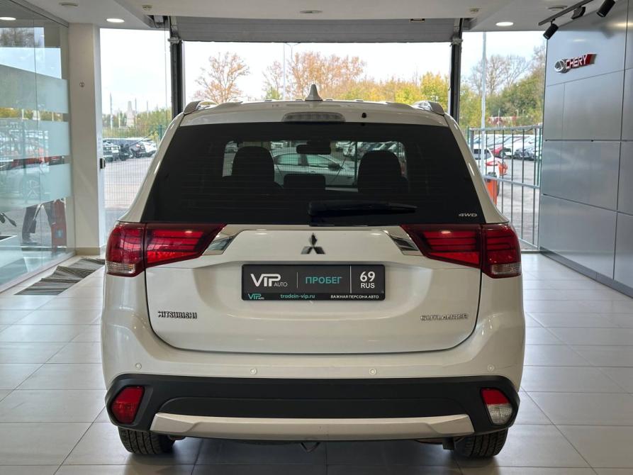 Mitsubishi Outlander III Рестайлинг 2 Тверь  - изображение 5
