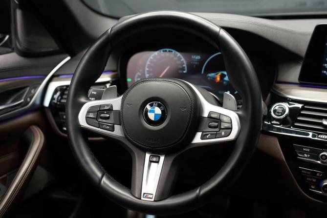 BMW 5 серии VII (G30/G31/G38) с пробегом 2019 года, цена 4 690 000 рублей, 150000 км, седан, Автокод Объявления