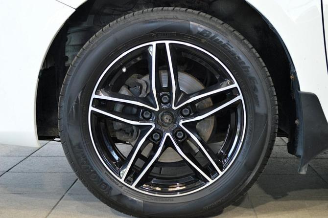 Toyota Corolla X (E140 E150) Рестайлинг с пробегом 2013 года, цена 725 000 рублей, 332723 км, седан, Автокод Объявления