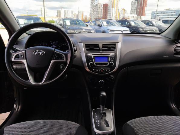 Hyundai Solaris I с пробегом 2014 года, цена 899 000 рублей, 129997 км, седан, Автокод Объявления