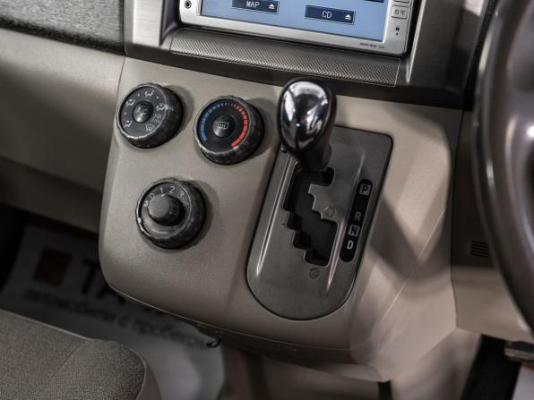 Toyota Passo Sette с пробегом 2009 года, цена 755 000 рублей, 179209 км, компактвэн, Автокод Объявления