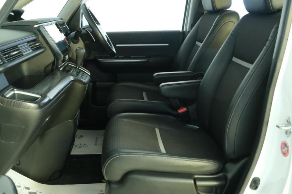 Honda Stepwgn V Омск  - изображение 20