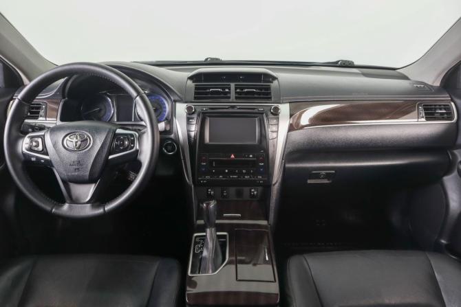 Toyota Camry VII (XV50) Рестайлинг с пробегом 2016 года, цена 1 849 000 рублей, 138000 км, седан, Автокод Объявления