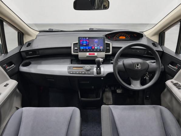 Honda Freed I с пробегом 2009 года, цена 1 000 000 рублей, 109000 км, компактвэн, Автокод Объявления