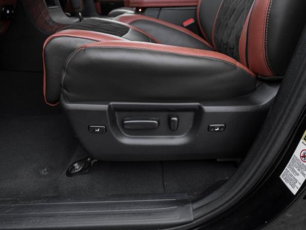 Toyota Tundra II с пробегом 2012 года, цена 4 700 000 рублей, 139547 км, пикап, Автокод Объявления
