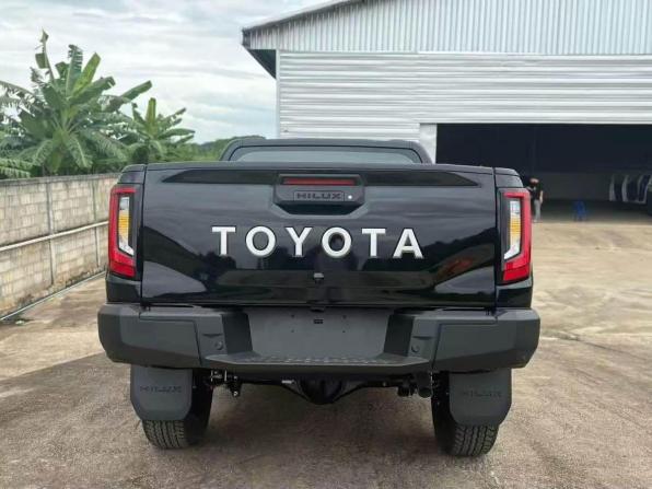 Новый Toyota Hilux IX 2026 года, цена 8 990 000 рублей, offers.body_type.unknown, Автокод Объявления