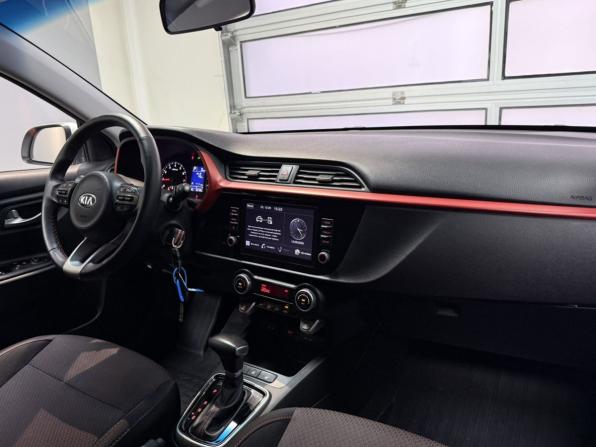 Kia Rio IV с пробегом 2020 года, цена 1 650 000 рублей, 105680 км, седан, Автокод Объявления
